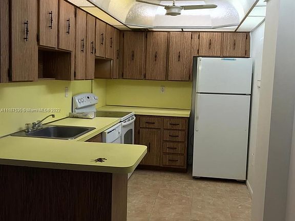 5th image of 16465 NE 22nd Ave APT 319