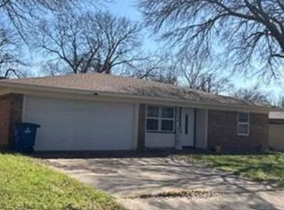 1708 Lyndale Dr, Ennis, TX 75119