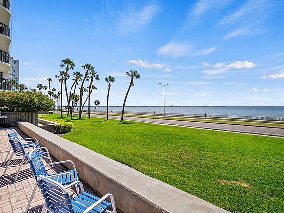 2nd image of 2413 BAYSHORE BOULEVARD #803