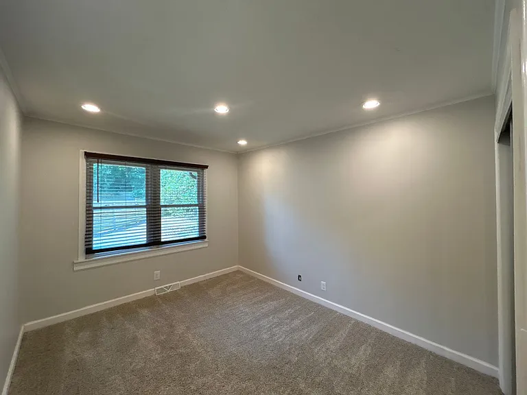 5933 Crestwood Dr — Photo 18