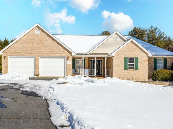 77 Rosebud Ln, Staunton, VA 24401