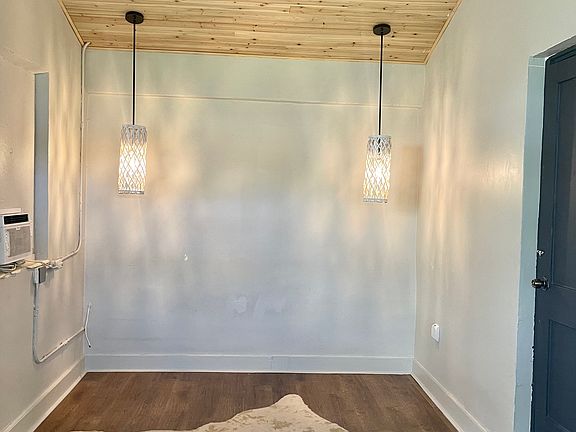 3rd image of 301 Melody Ln APT 2