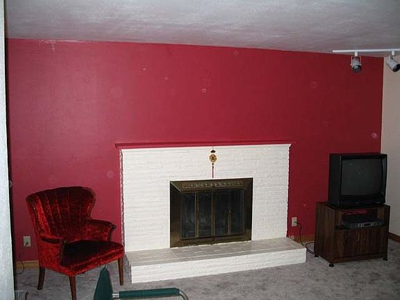 3rd image of 2924 W Francis Ave