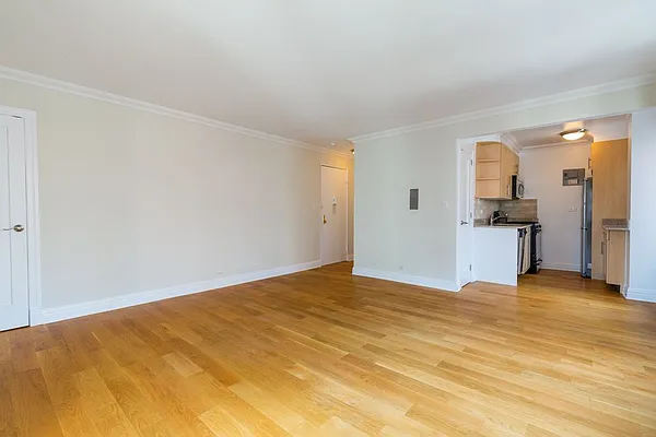 Rented by Stonehenge NYC LLC | media 39