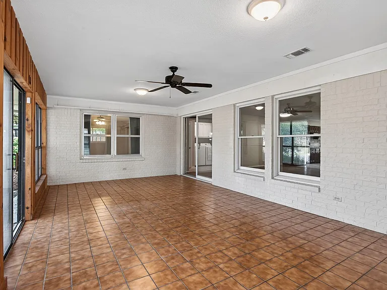 4202 Indian Creek Ct — Photo 19