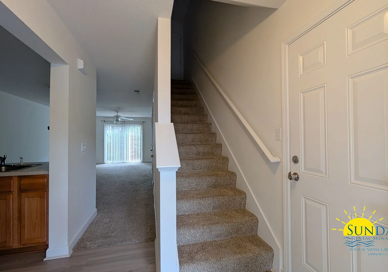 2 Bedroom 2.5 Bath Townhome Centrally Located in Fort Walton Beach! — Photo 2