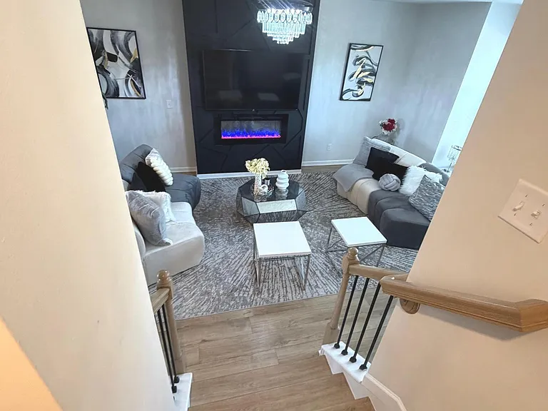205 Wallace St — Photo 11