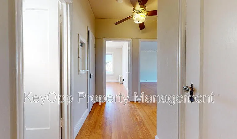 895 31st Ave #7 — Photo 2