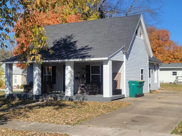 304 E Summit St, Macomb, IL 61455