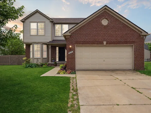 7390 Warwick Dr, Ypsilanti, MI 48197
