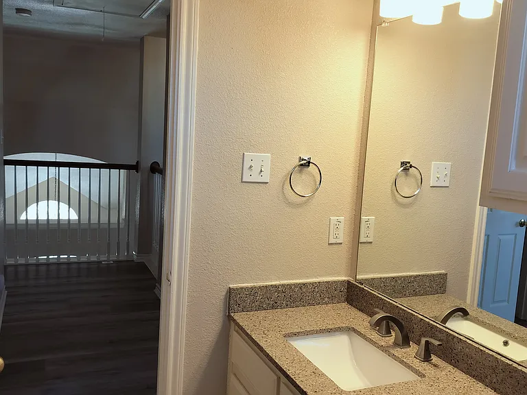 8001 Case Dr — Photo 74
