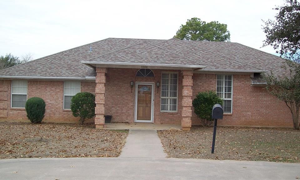 1st image of 1004 SE 25th Ave