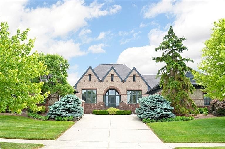 1st image of 4920 Stone Lake Dr