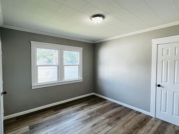 2nd image of 203 N 6th St