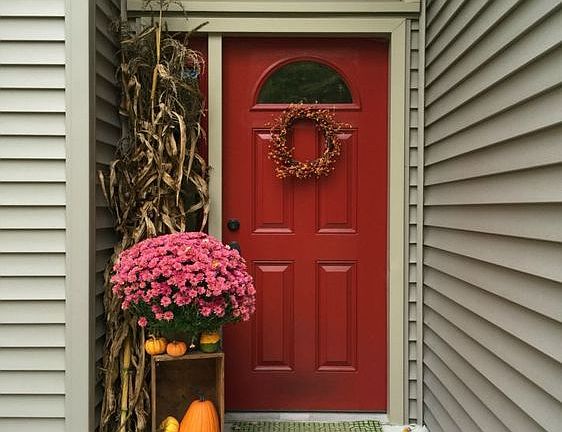 WELCOME HOME! With 3600 of livable space, this home has lots of room to grow! And add 5 acres to the mix, and the fact, the home is located on a dead end road with Pine Haven Park(hiking, biking, ski trails)and at the end 11/2 miles of Sanford Lake Beach, Splash Park, and Public Boat Launch. Only 8 minutes from the Midland Mall, with easy access to U S 10 what a special br /Oasis  