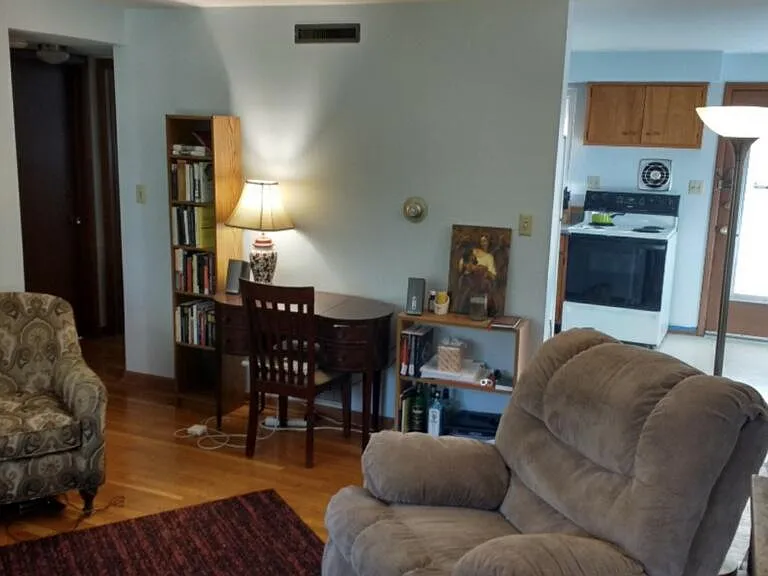 161 W Como Ave #D — Photo 8