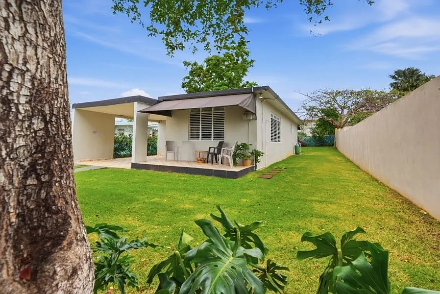 3 bed, 1.0 bath, 1500 sqft, $2,200 — Photo 2
