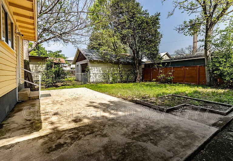323 Barrera St — Photo 29