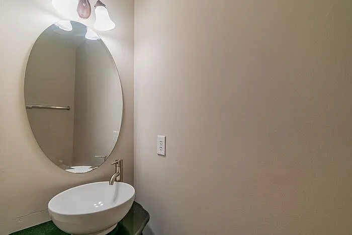 4057 Buckingham Dr — Photo 23