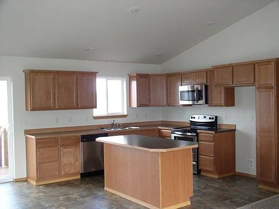 4th image of 2109 N Eden St