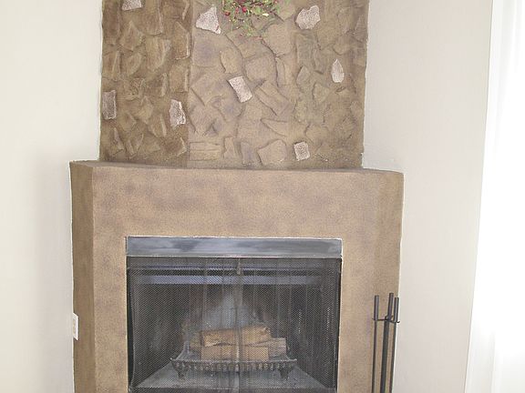 3rd image of 557 Idaho Ave