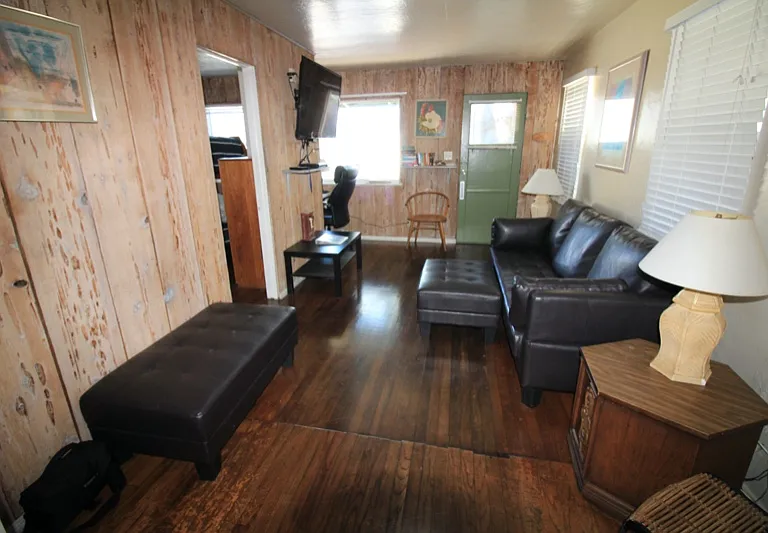 728 Venice Ct — Photo 17