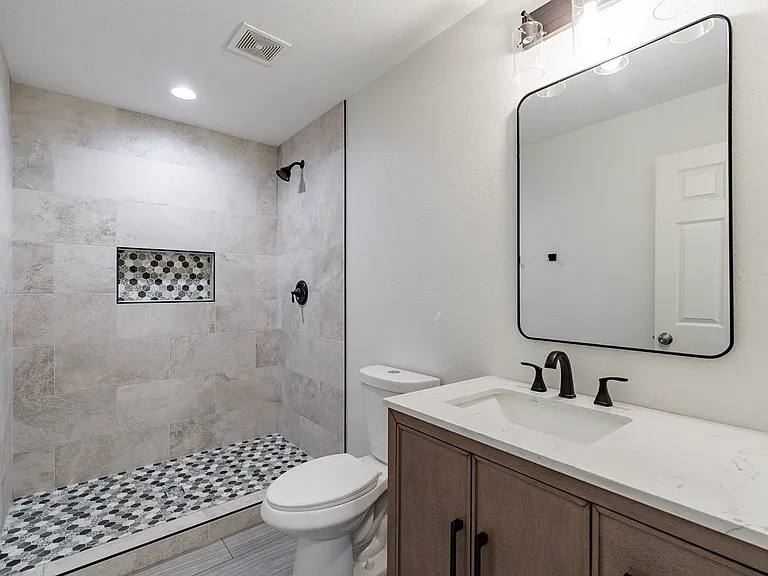 1262 E Hermosa Dr — Photo 7