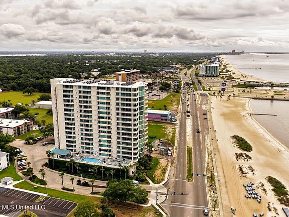 4th image of 2060 Beach Blvd Unit 1206
