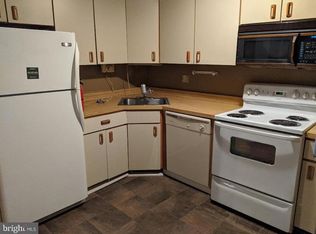 307 Brighton Ct, Sicklerville, NJ 08081