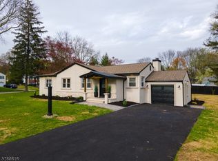 22 Perrin Dr, Wayne, NJ