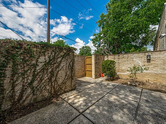 3rd image of 185 Terrell Rd #201