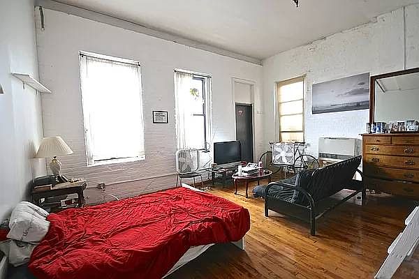 2nd image of 323 Saint Nicholas Ave #203