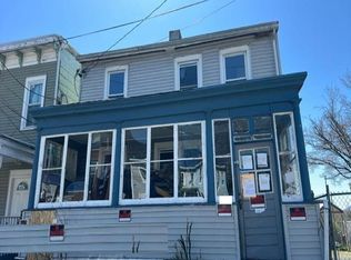 325 1st St, Newburg, NY 12550
