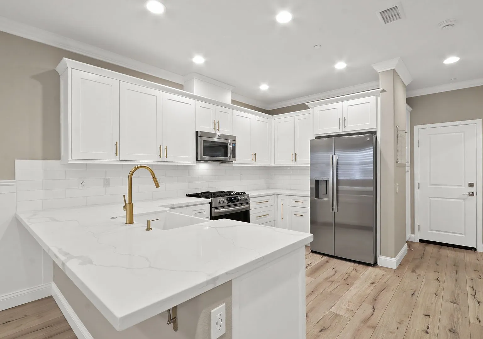 604 El Paseo, Lake Forest, CA 92610 — Photo 1