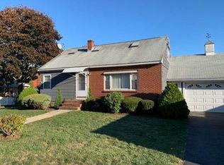 21 Hanscom Ave, Haverhill, MA 01830