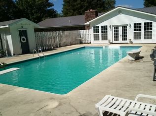 1152 Groves Rd, Pikeville, TN 37367