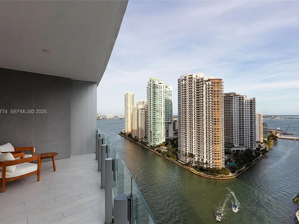 300 S Biscayne Boulevard Way #2107