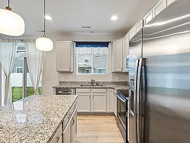 1546 W Parkview Dr — Photo 4
