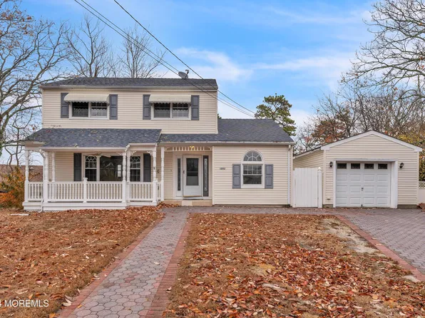 1052 Bell St, Toms River, NJ 08753