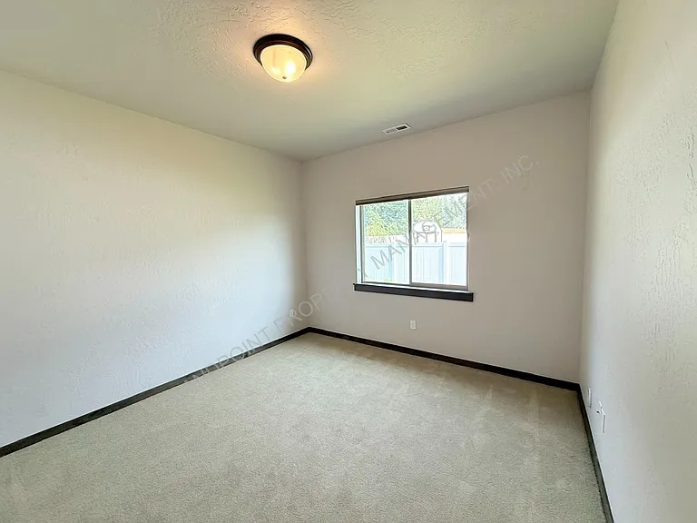 1317 Prominence Ct — Photo 34