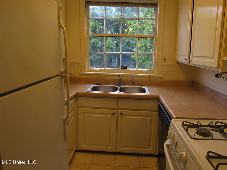 1055 Carlisle St #D — Photo 19