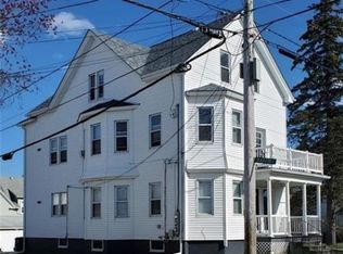 532 Laurel Hill Ave, Cranston, RI 02920