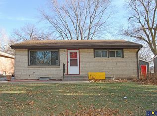 2316 S 60th St, Lincoln, NE 68506
