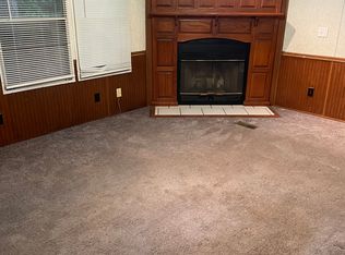 208 Dowling Cir, Greenwood, SC 29646