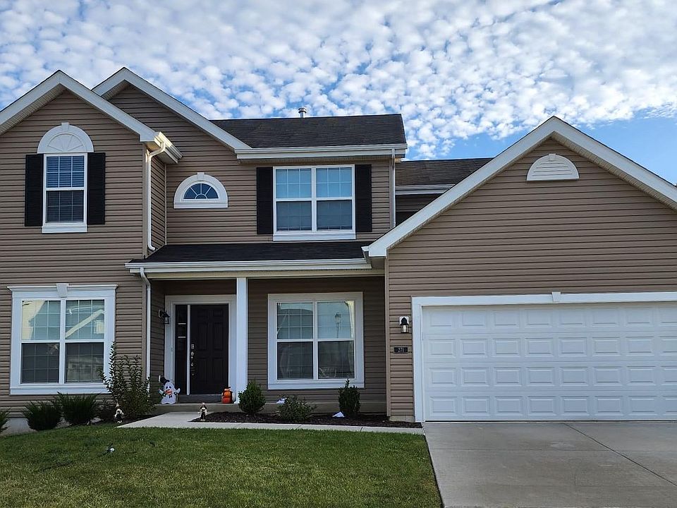 1st image of 271 Lakeview Farms Dr