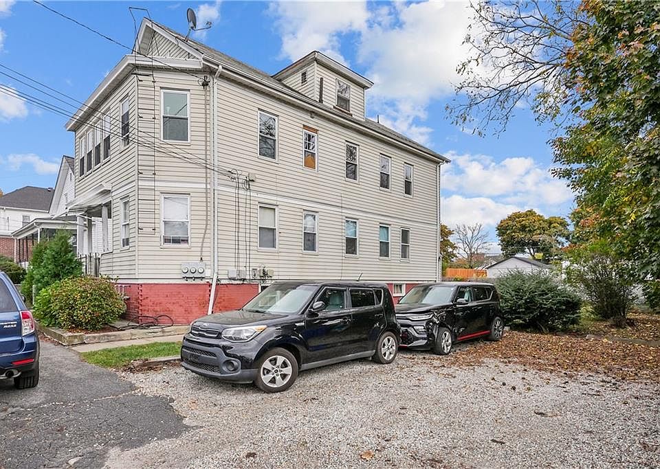 55 Lyman Ave, North Providence, RI 02911 Zillow
