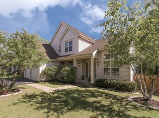 645 S Grethe Ct, Lake Zurich, IL 60047