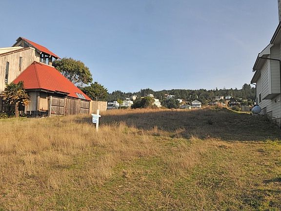 View2 of lot from street