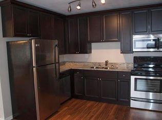 815 13th Ave SE ROOM 103-3, Minneapolis, MN 55414