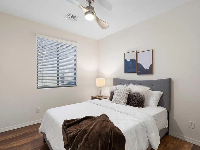 5414 W Straight Arrow Ln — Photo 18